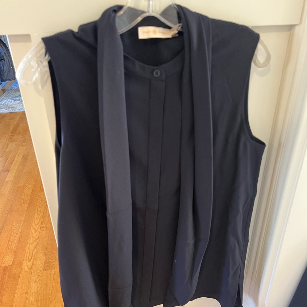 Tory Burch Sleeveless Top Navy Size 8 NWT $250